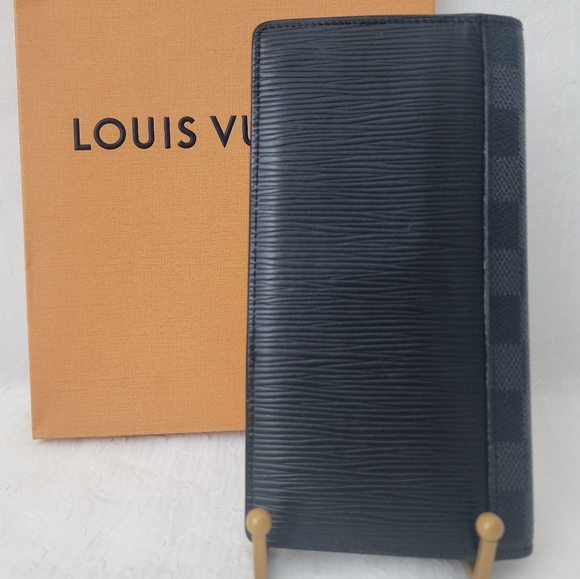 Auth Rare Louis Vuitton Epi Portefeuille Brazza Wallet - Picture 2 of 9